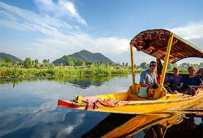 Gulmarg Gondola cable car in snow, Kashmir tour package