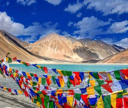 Sand dunes in Nubra Valley, Ladakh travel blog